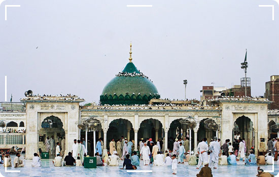 15 Places To Visit In Lahore 5 Data-Durbar