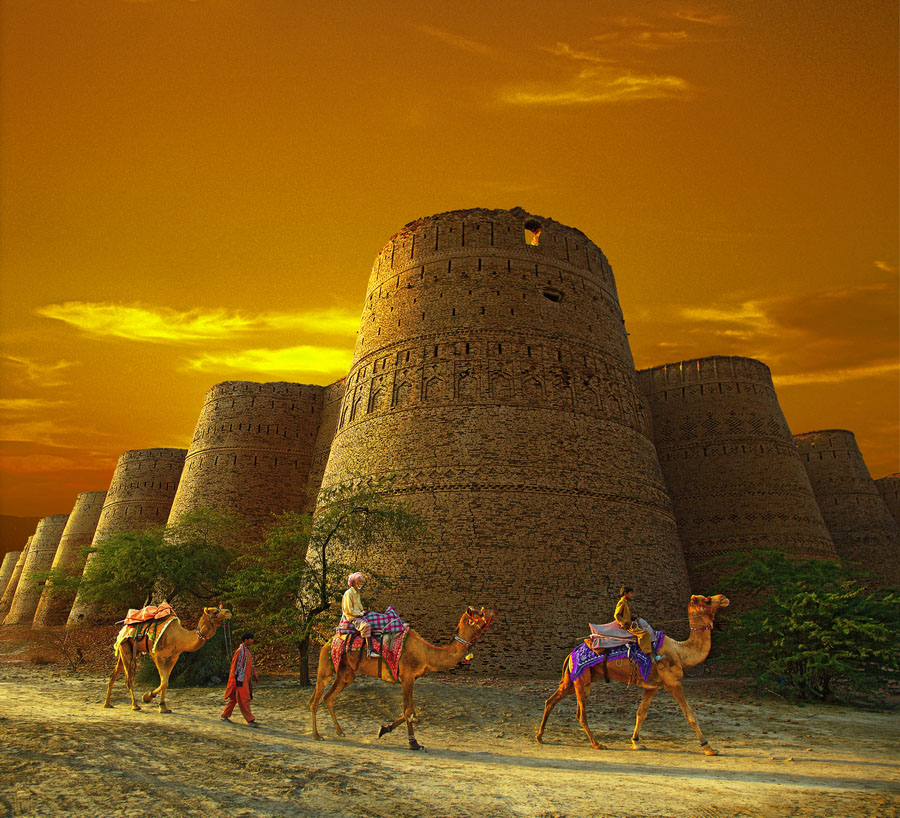 Famous Forts and Palaces of Pakistan 6 Famous Forts of Pakistan: Derawar Fort Bhawalpur