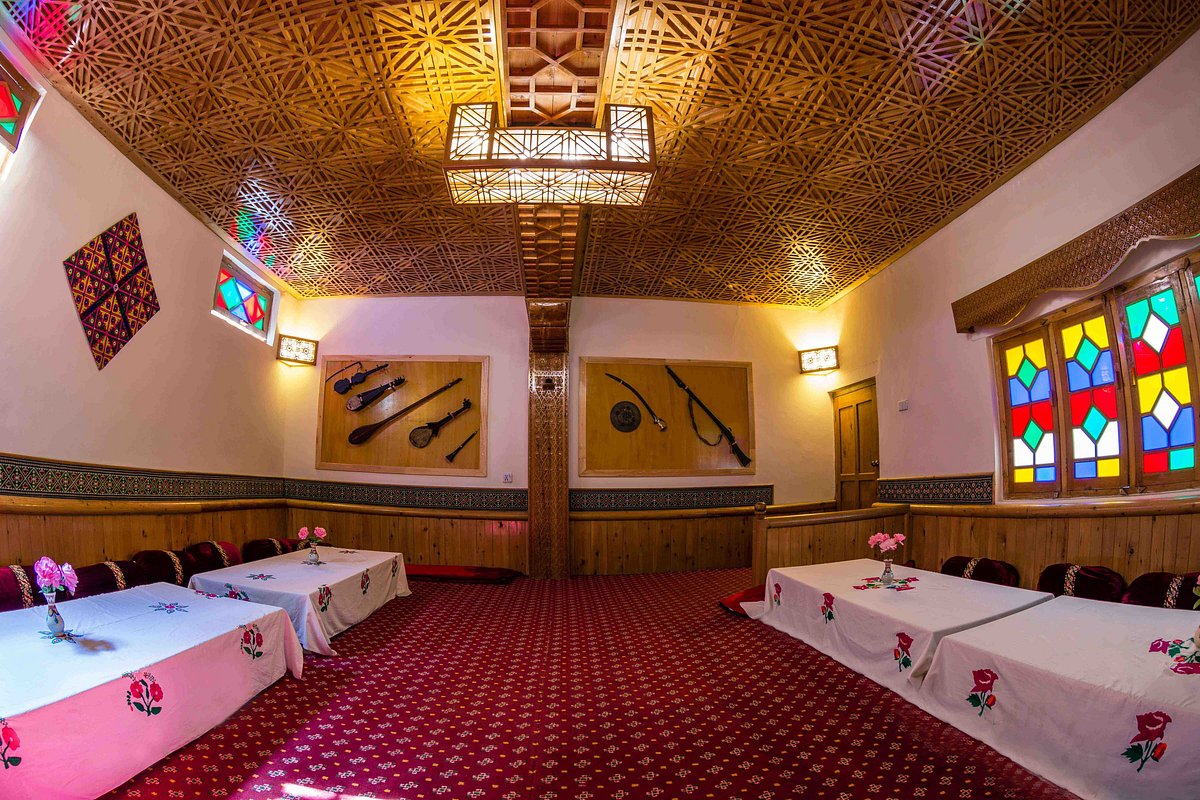 hunza-serena-inn dera hunza serena inn dera