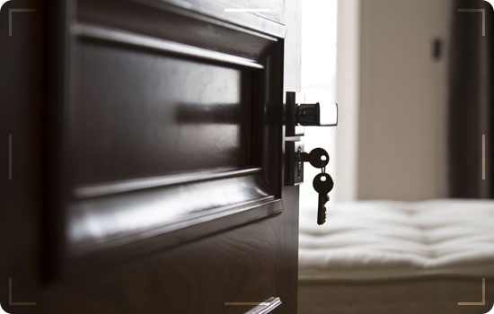 Travel Like A Pro: Expert Travel Tips And Tricks For Stressfree Tour 40 Protect your hotel room