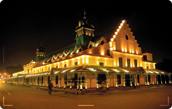 15 Places To Visit In Lahore 16 Tollinton-Market