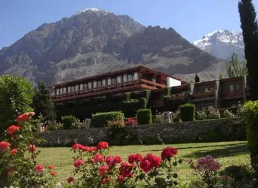 Hotels in Skardu 6 gilgit-serena-hotel