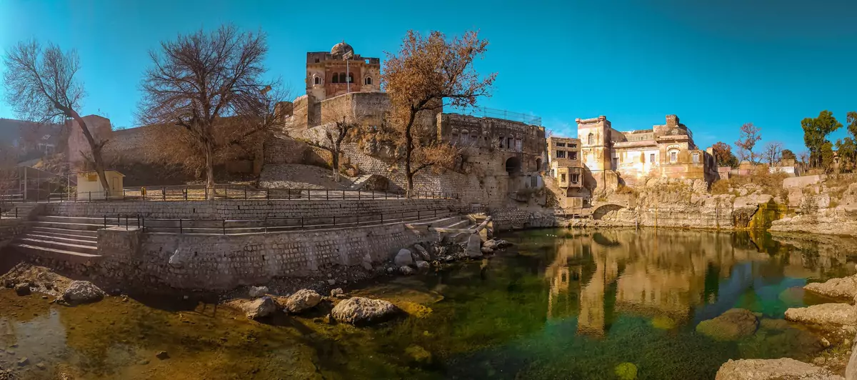 10 Best Photo Locations In Pakistan 23 Top Photo Locations in Pakistan: Katas Raj Temple- Pakistan Tour n Travel