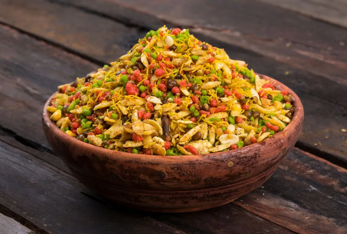 Best Snacks For Road Trip in Pakistan 7 Best Snacks For Road Trip in Pakistan - Pakistan Tour and Travel Nimco