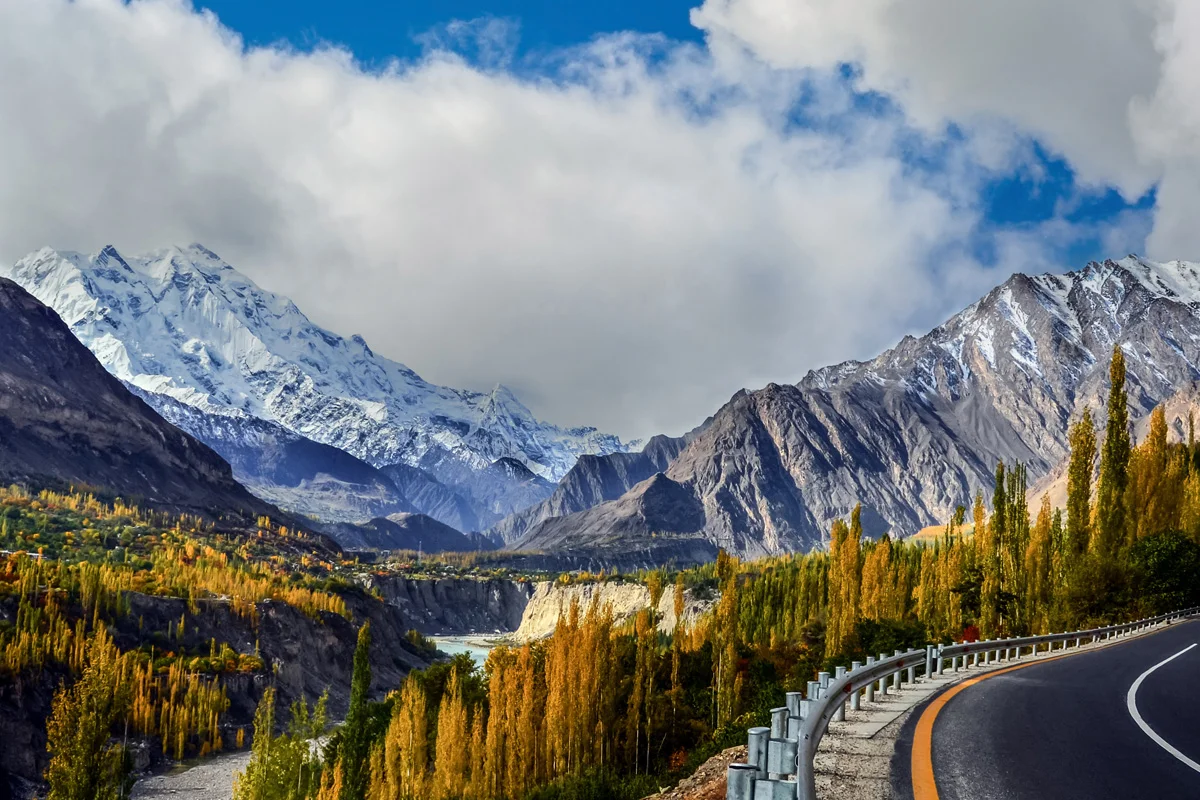 Top Places To Visit in Hunza Valley 2 Top Places To Visit in Hunza Valley - Rakaposhi Peak - Pakistan Tour n Travel