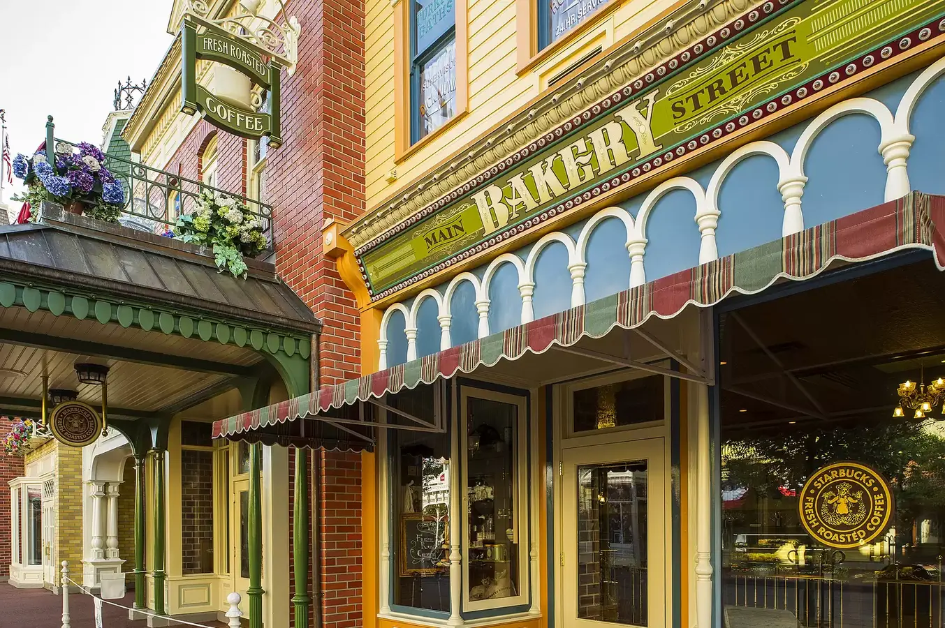 25 Strange Starbucks Stores Around the World 5 Weirdest Starbucks Stores In The World: At the Disney Land