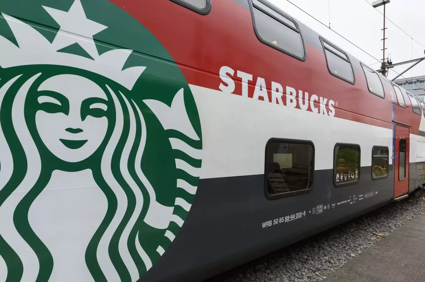 25 Strange Starbucks Stores Around the World 2 Weirdest Starbucks Stores In The World:On a train in Switzerland